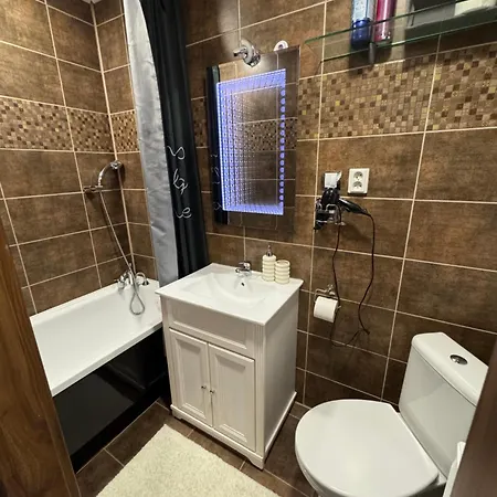 Nedaleko Centra S Volnym Parkovanim Košice