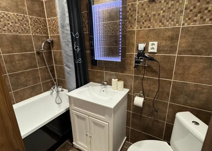 Nedaleko Centra S Volnym Parkovanim Košice